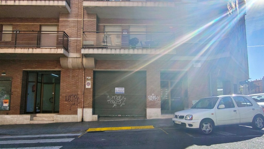 Imagen 1 de LOCAL DE 80 M2 CON PUERTA AUTOMÁTICA Y MUELLE DE CARGA EN ALQUILER ZONA INEM