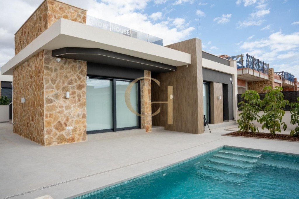 Imagen 1 de Villa de diseño moderno en Cuidad Quesada
