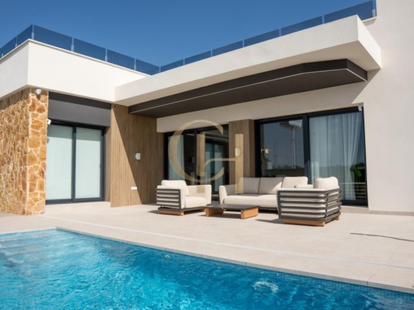 Imagen 1 de Chalet en venta de 3 dormitorios en Guardamar del Segura