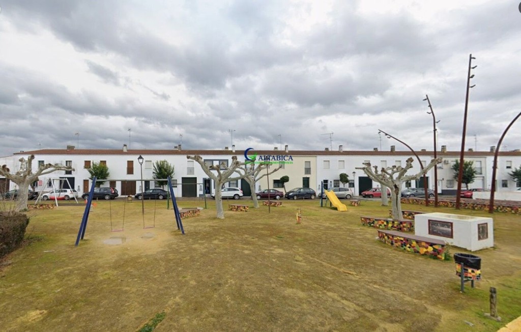 Imagen 1 de Casa-Chalet en Venta en Valdelacalzada Badajoz