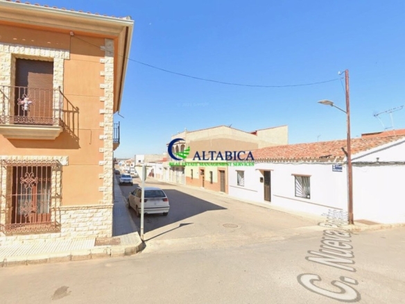 Imagen 2 de Casa-Chalet en Venta en Arroyo De San Servan Badajoz