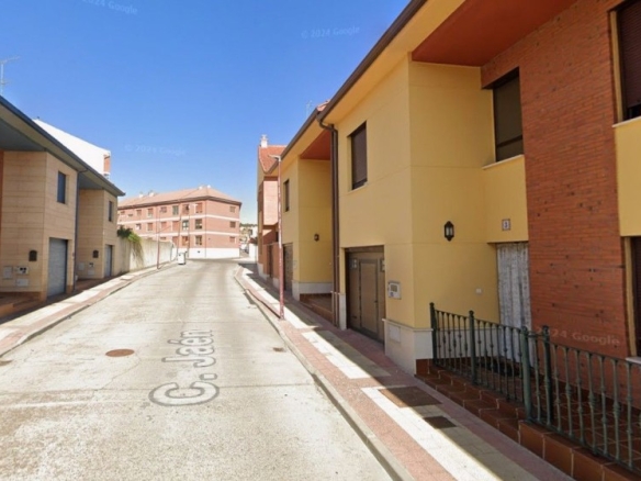 Imagen 4 de Casa-Chalet en Venta en Iscar Valladolid