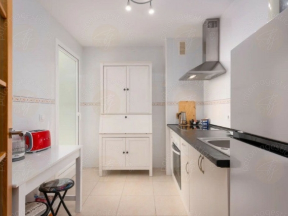 Imagen 4 de Piso en Venta en San Luis De Sabinillas Málaga