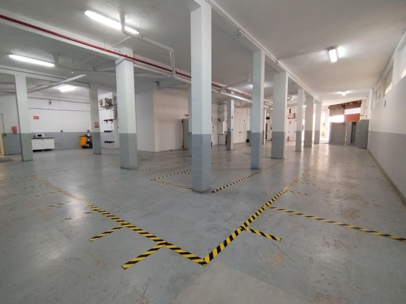Imagen 4 de Gran local comercial de 990 m2 en esquina junto al centro de Alicante | Máxima visibilidad y múltiples posibilidades de negocio