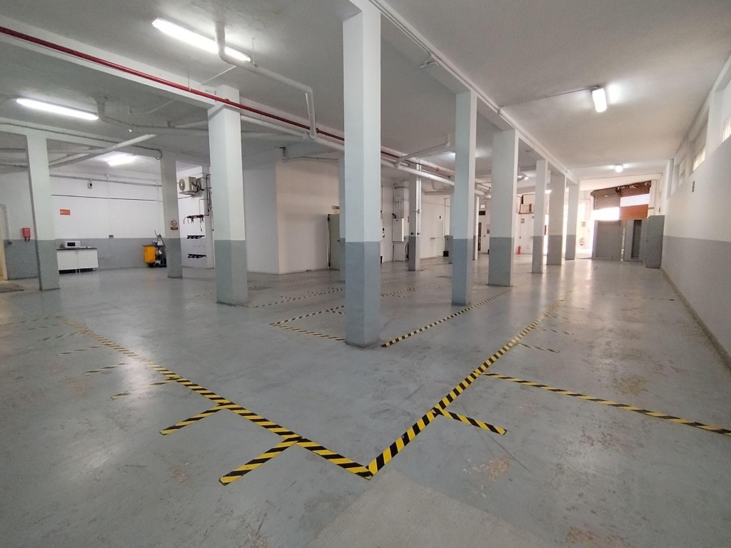 Imagen 4 de Gran local comercial de 990 m2 en esquina junto al centro de Alicante | Máxima visibilidad y múltiples posibilidades de negocio