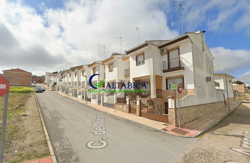 Imagen 1 de Casa-Chalet en Venta en Mengibar Jaén