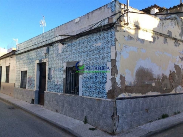 po-1268529-imagen - El Club del Propietario Imagen 1 de Casa-Chalet en Venta en Linares Jaén