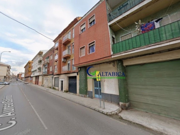 Imagen 1 de Local comercial en Venta en Linares Jaén