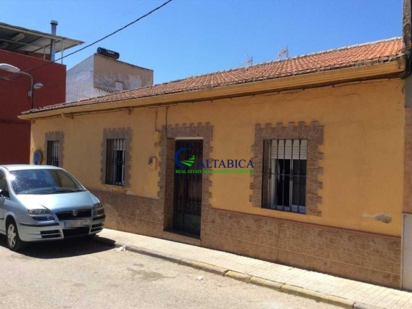 Imagen 1 de Casa-Chalet en Venta en Linares Jaén
