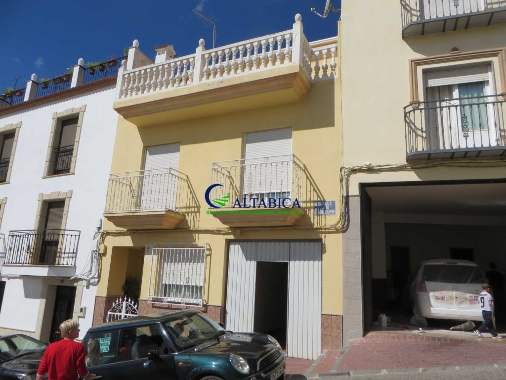 Imagen 3 de Casa-Chalet en Venta en Huelma Jaén