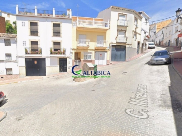 Imagen 4 de Casa-Chalet en Venta en Huelma Jaén