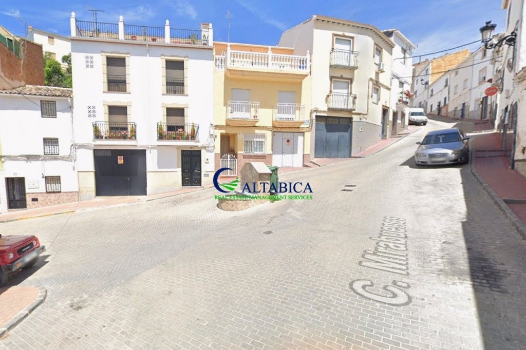 Imagen 4 de Casa-Chalet en Venta en Huelma Jaén