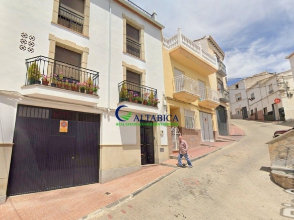 po-1268535-imagen - El Club del Propietario Imagen 1 de Casa-Chalet en Venta en Huelma Jaén