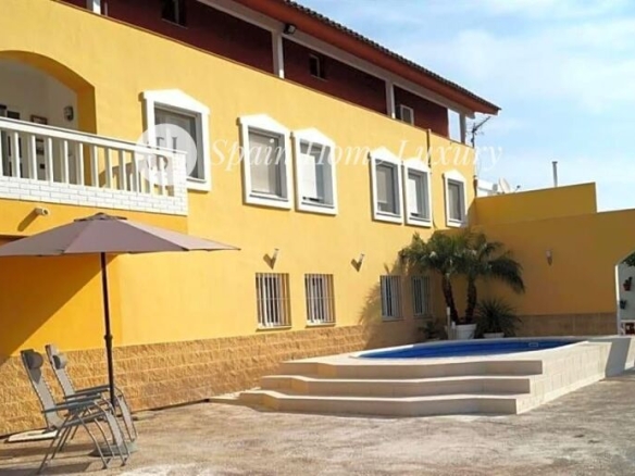 Imagen 1 de Chalet Independiente en Oliva