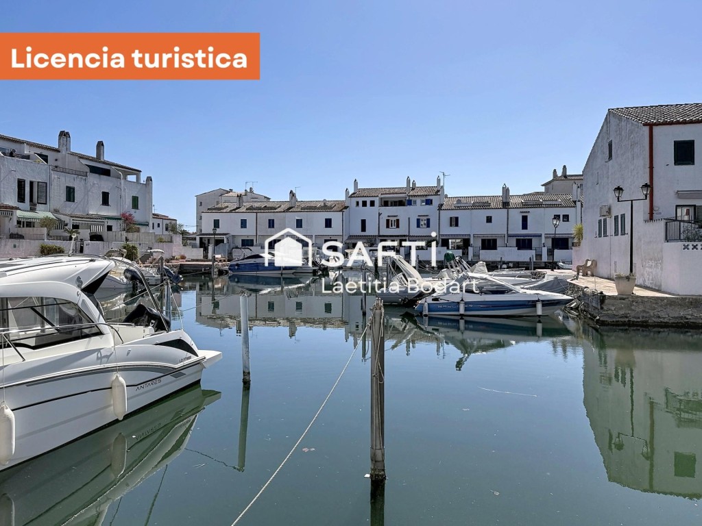 Imagen 1 de Casa de pescador con licencia turística – Canal principal – Empuriabrava