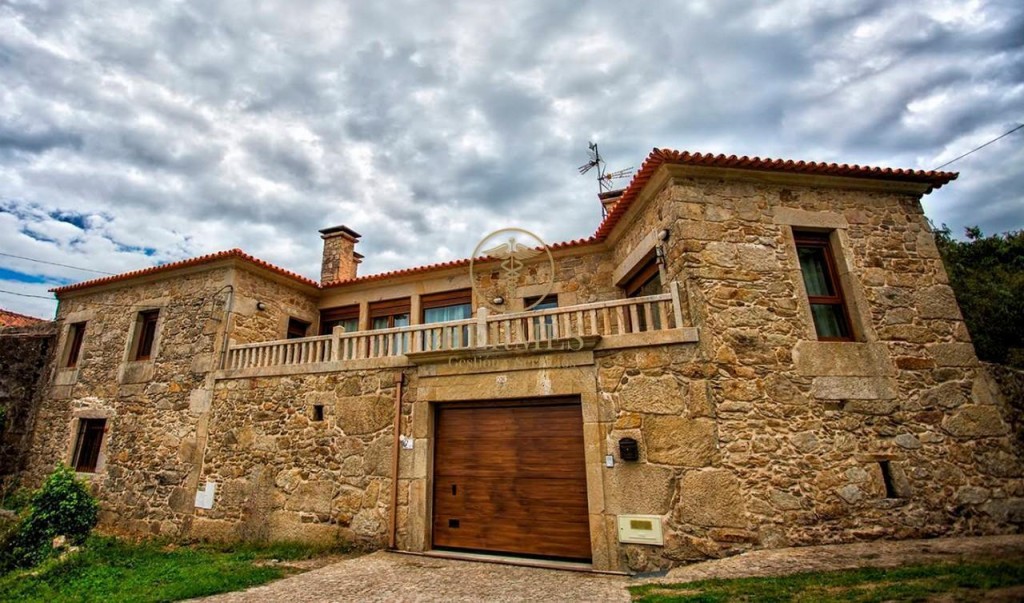 Imagen 2 de Encantadora casa rural de piedra totalmente reformada