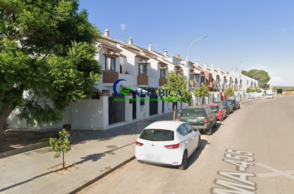 Imagen 1 de Casa-Chalet en Venta en Sierra De Yeguas Málaga
