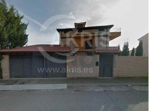 Imagen 1 de Chalet Independiente en Fresnillo De Las Dueñas