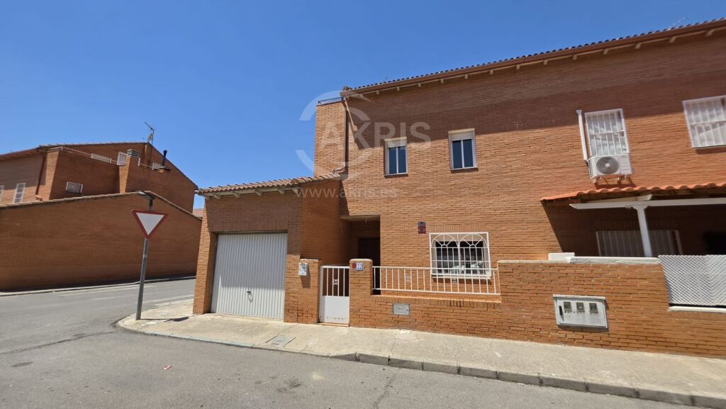 Imagen 2 de Chalet Pareado en Chozas De Canales