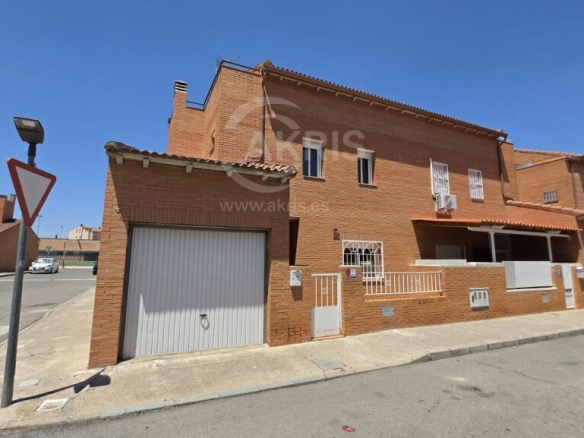 Imagen 1 de Chalet Pareado en Chozas De Canales