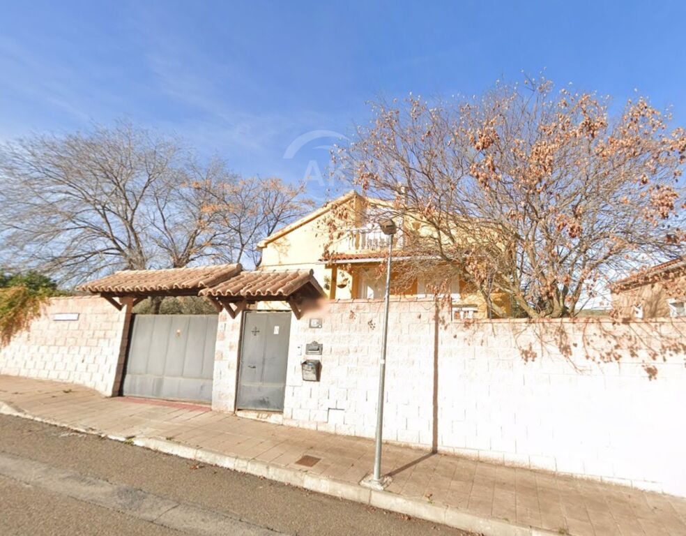 Imagen 1 de Chalet Independiente en Cobisa