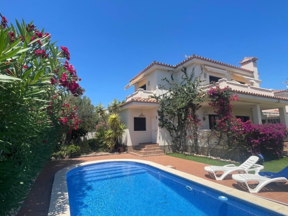 Imagen 1 de Casa-Chalet en Venta en Ametlla De Mar