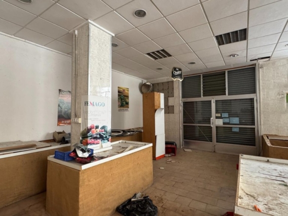po-1268987-imagen - El Club del Propietario Imagen 1 de DOS LOCALES COMERCIALES CON POSIBILIDAD DE CONVERTIR EN APARTAMENTOS EN ELDA – INVERSIÓN CON GRAN POTENCIAL