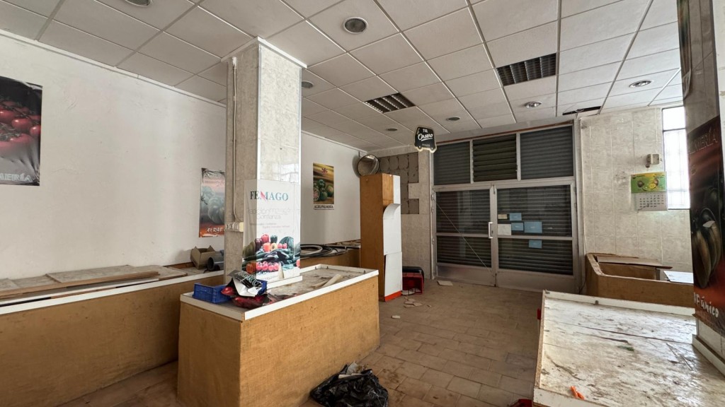Imagen 1 de DOS LOCALES COMERCIALES CON POSIBILIDAD DE CONVERTIR EN APARTAMENTOS EN ELDA – INVERSIÓN CON GRAN POTENCIAL