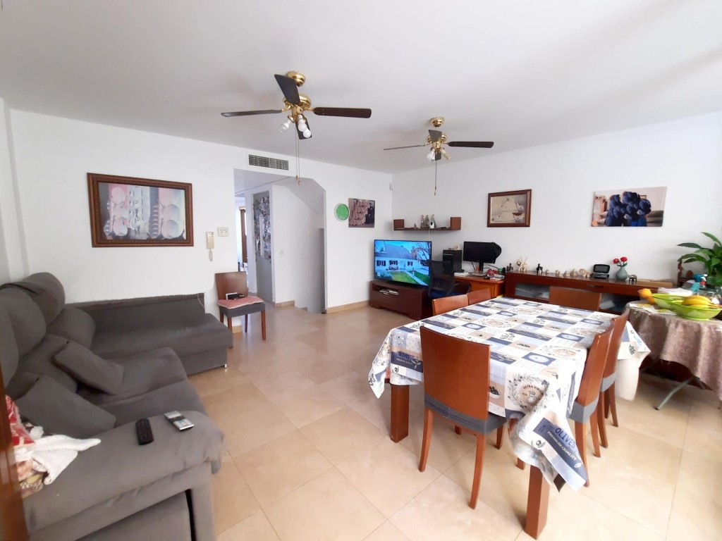 Imagen 4 de Espectacular chalet adosado en la zona nueva de Sagunto