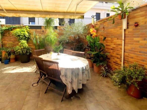 Imagen 1 de Espectacular chalet adosado en la zona nueva de Sagunto