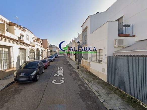 Imagen 1 de Casa-Chalet en Venta en Puebla Del Rio