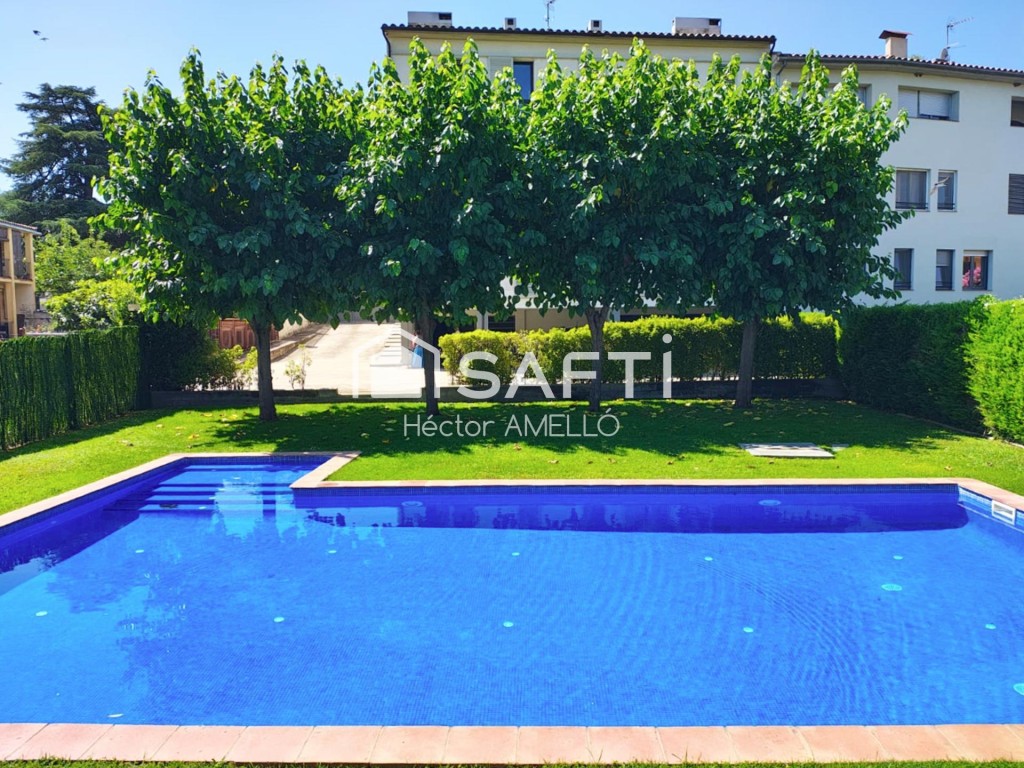 Imagen 1 de Tu hogar con garaje y piscina en Bescanó