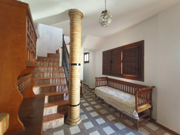 Imagen 2 de Casa de pueblo en Venta en Algatocin Málaga
