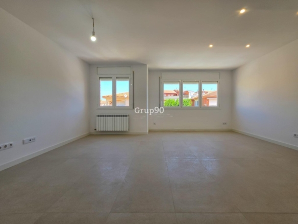 Imagen 3 de ¡A ESTRENAR! ESPECTACULAR CASA ADOSADA CON GRAN JARDÍN A 20 MIN DE LLEIDA