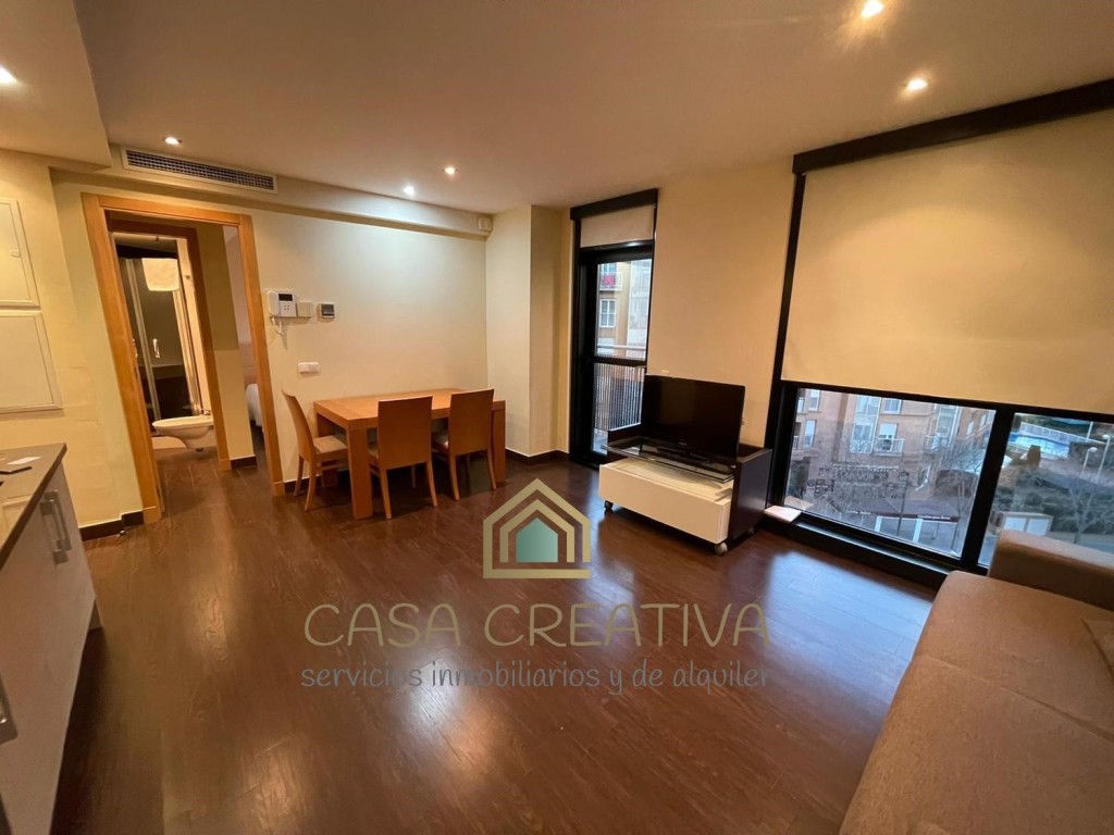 Imagen 1 de APARTAMENTO EN ALQUILER EN AV. CORTES VALENCIANAS