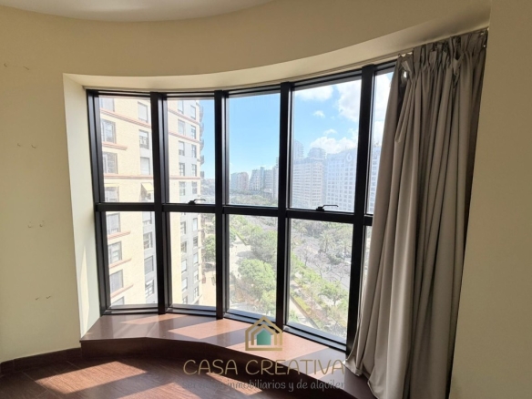 Imagen 3 de APARTAMENTO EN ALQUILER EN AV. CORTES VALENCIANAS