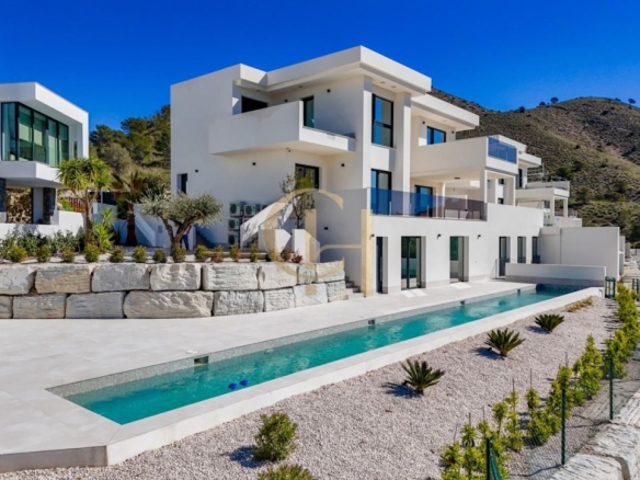 Imagen 2 de Exclusiva villa con vistas al mar y diseño único
