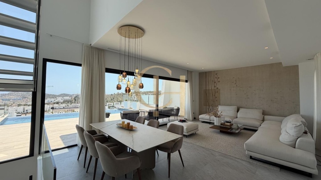 Imagen 1 de Luxury Villa con piscina infinita y vistas al mar en Finestrat