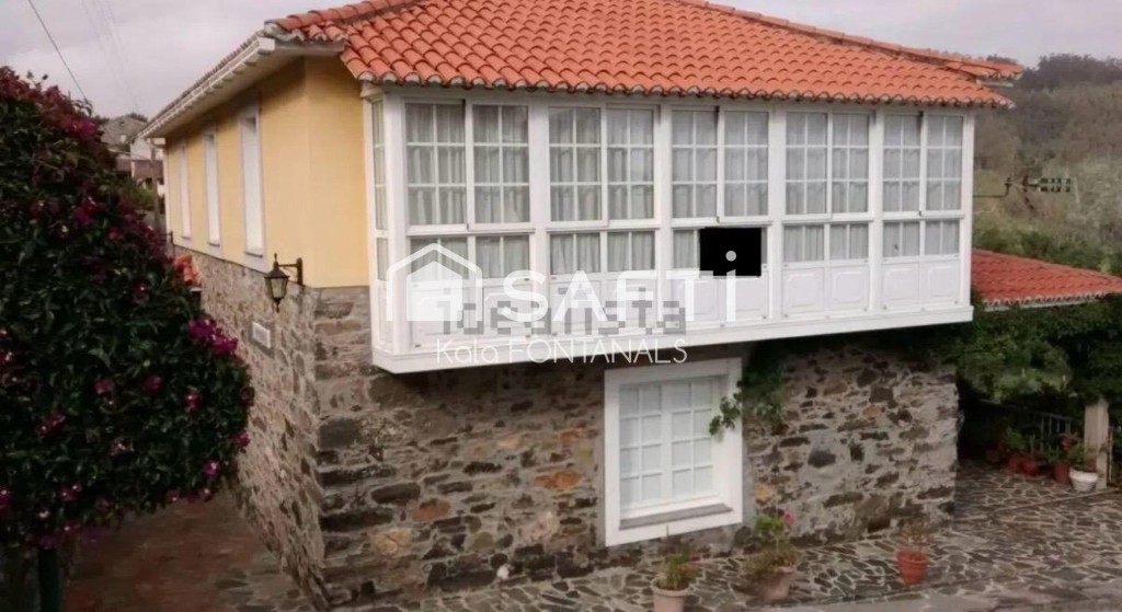 Imagen 2 de La Ponderosa Una residencia con alma donde la esencia gallega se transforma en un refugio de lujo natural Hay propiedades que simplemente se visitan… y otras que se sienten. La Ponderosa pertenece a esta segunda categoría