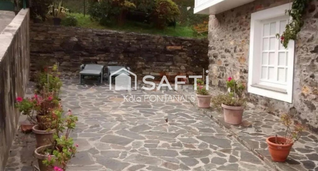 Imagen 3 de La Ponderosa Una residencia con alma donde la esencia gallega se transforma en un refugio de lujo natural Hay propiedades que simplemente se visitan… y otras que se sienten. La Ponderosa pertenece a esta segunda categoría