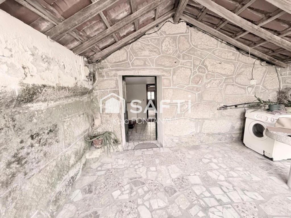 Imagen 3 de Dos casas con encanto para restaurar y unir en Lugar de O pumar Samieira (Poio)