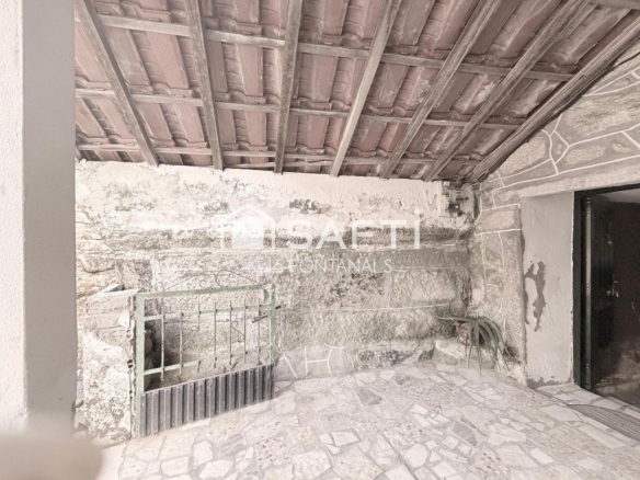 Imagen 4 de Dos casas con encanto para restaurar y unir en Lugar de O pumar Samieira (Poio)