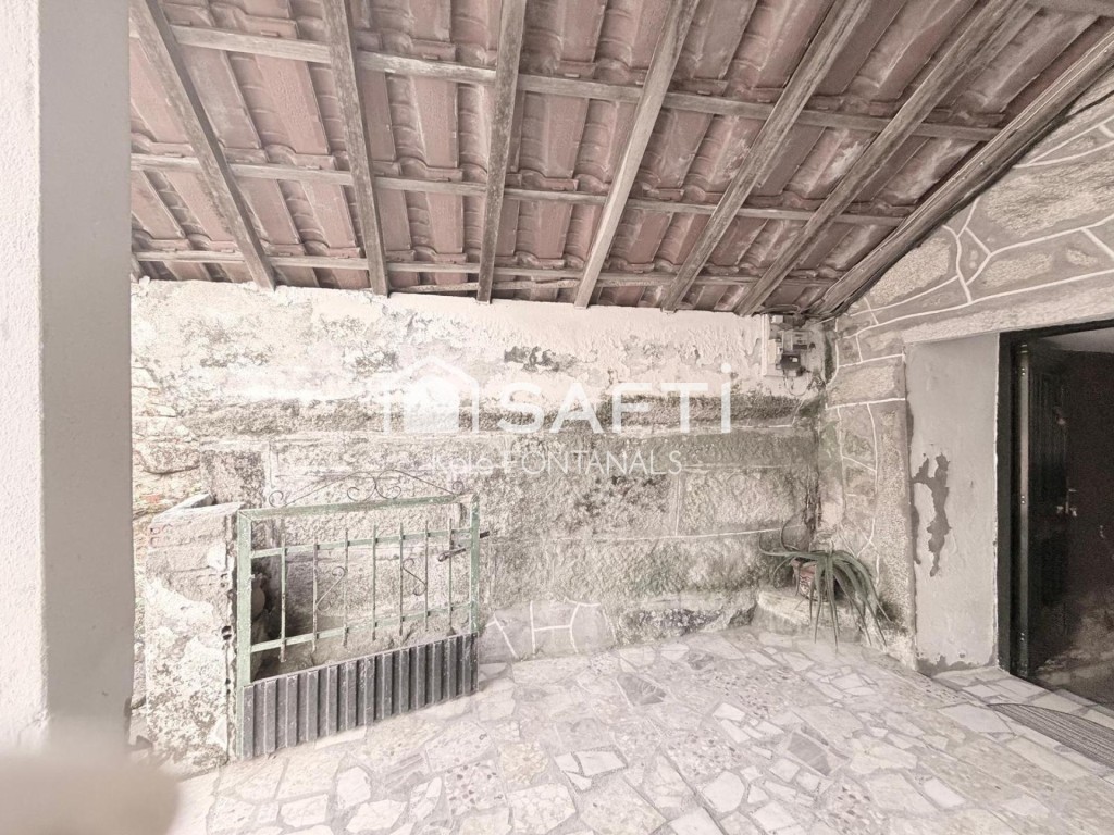 Imagen 4 de Dos casas con encanto para restaurar y unir en Lugar de O pumar Samieira (Poio)