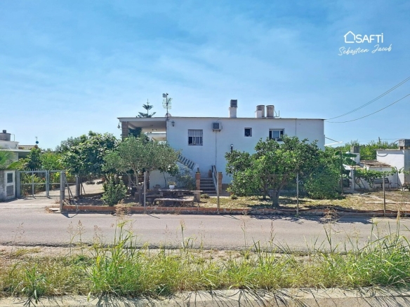 Imagen 1 de Finca rústica en venta en la Playa de Oliva
