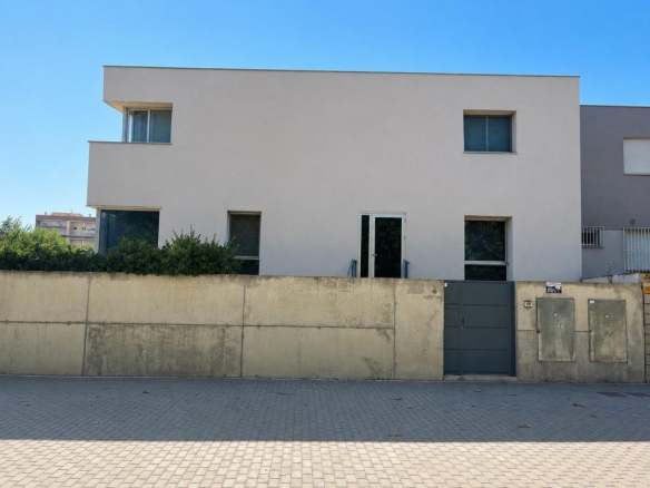 Imagen 3 de VIVIENDA UNIFAMILIAR CON EXCELENTES CALIDADES