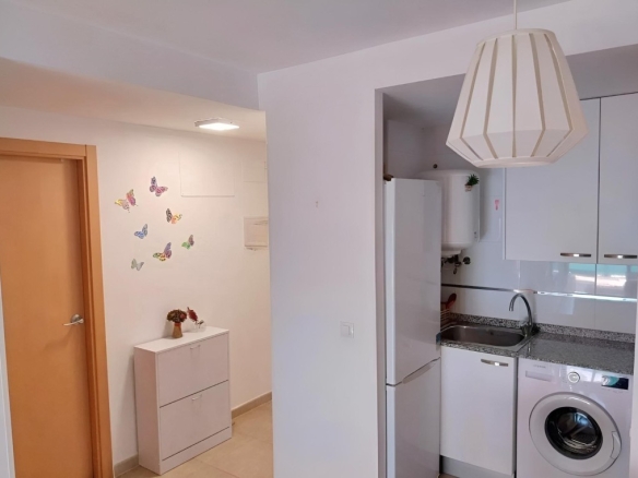 apartamento de 2 habitaciones con amplia terraza en playa de Moncofa.