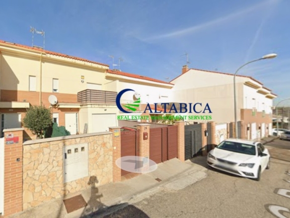 Imagen 2 de Casa-Chalet en Venta en Camarena Toledo
