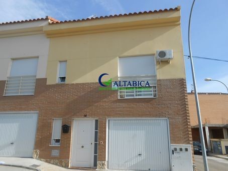 Imagen 4 de Casa-Chalet en Venta en Camarena Toledo