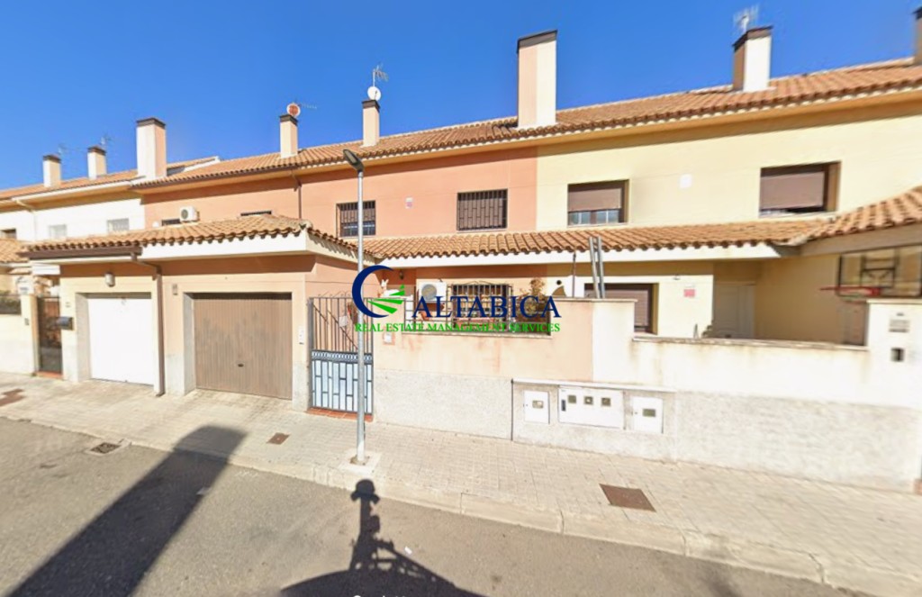 Imagen 1 de Casa-Chalet en Venta en Numancia De La Sagra Toledo