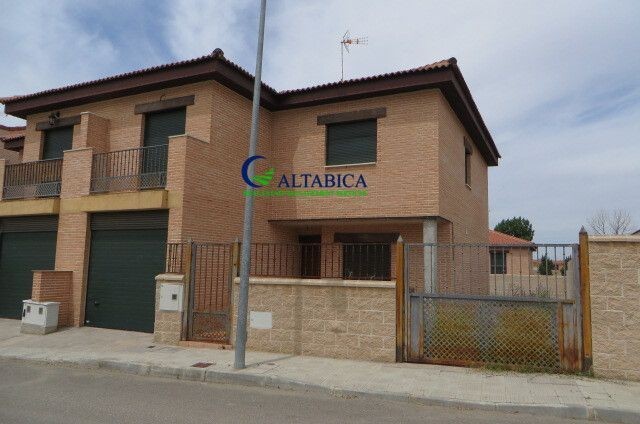 Imagen 3 de Casa-Chalet en Venta en Mora Toledo